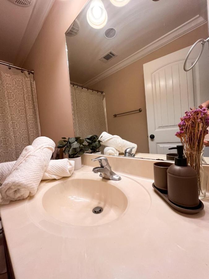 Lovely Townhouse! ออเบิร์น ภายนอก รูปภาพ